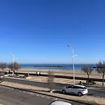 T4 1er Et. 3 Ch, Terrasse, 10m Plage, Parking - Fr-1-701-59 *