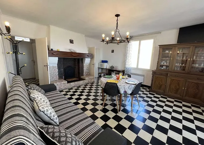 Apartment T4 1er Et. 3 Ch, Terrasse, 10m Plage, Parking - Fr-1-701-59 *